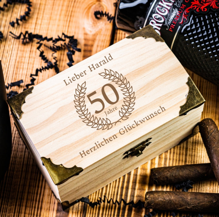 Personalisierbare Schatztruhe Glückwunsch zum 50. Geburtstag