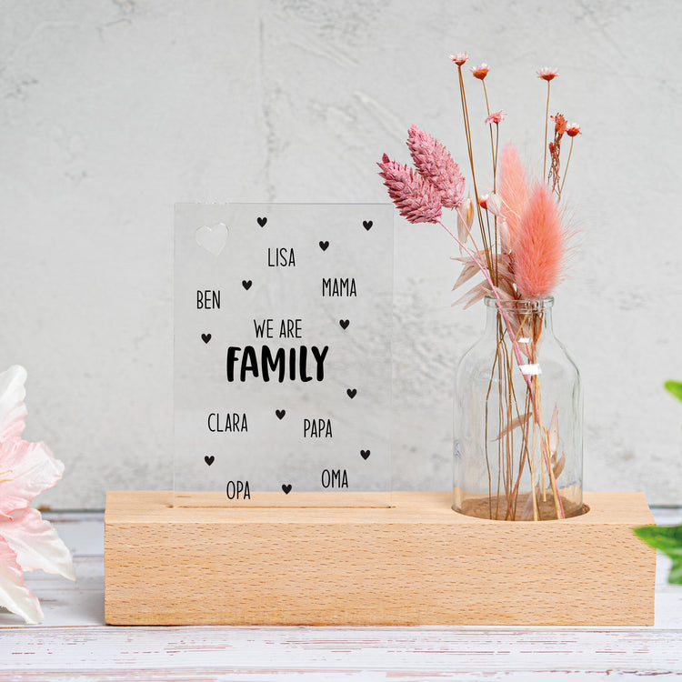 Personalisierbarer Trockenblumenständer Family mit Vase