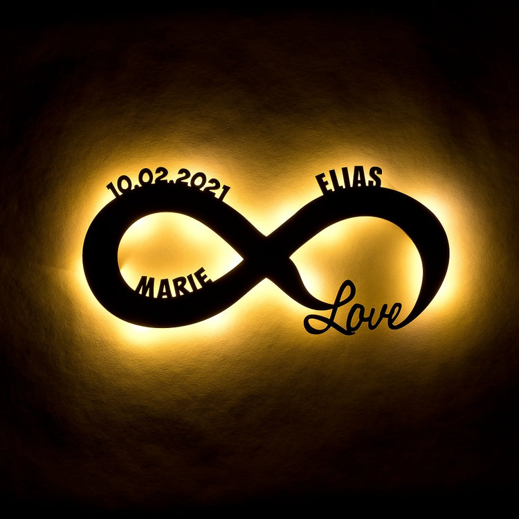 Personalisierte Holzlampe Infinity