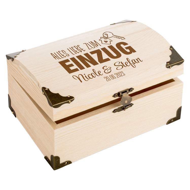 Schatztruhe mit Namensgravur & Datum Einzug