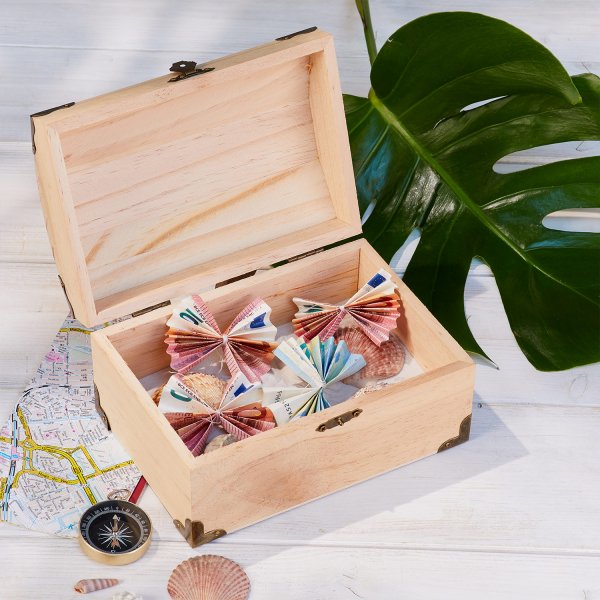 Personalisierbare Schatztruhe mit Anker-Motiv