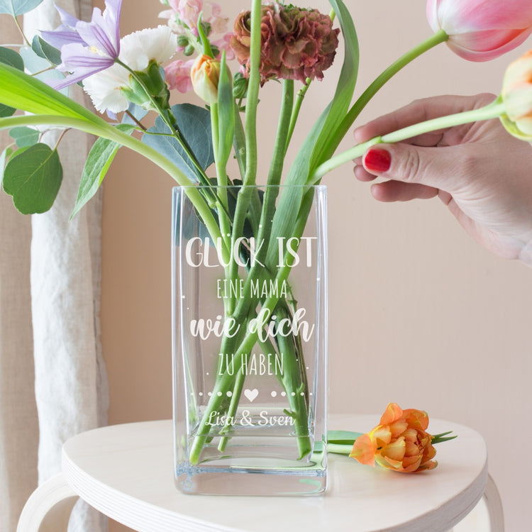 Glasvase mit Gravur